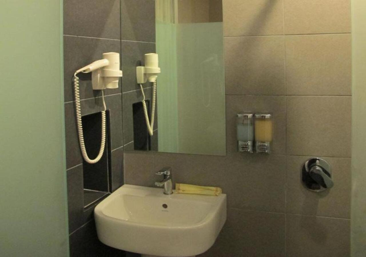 Hotel Austin Paradise - Taman Pulai Utama Skudai Esterno foto
