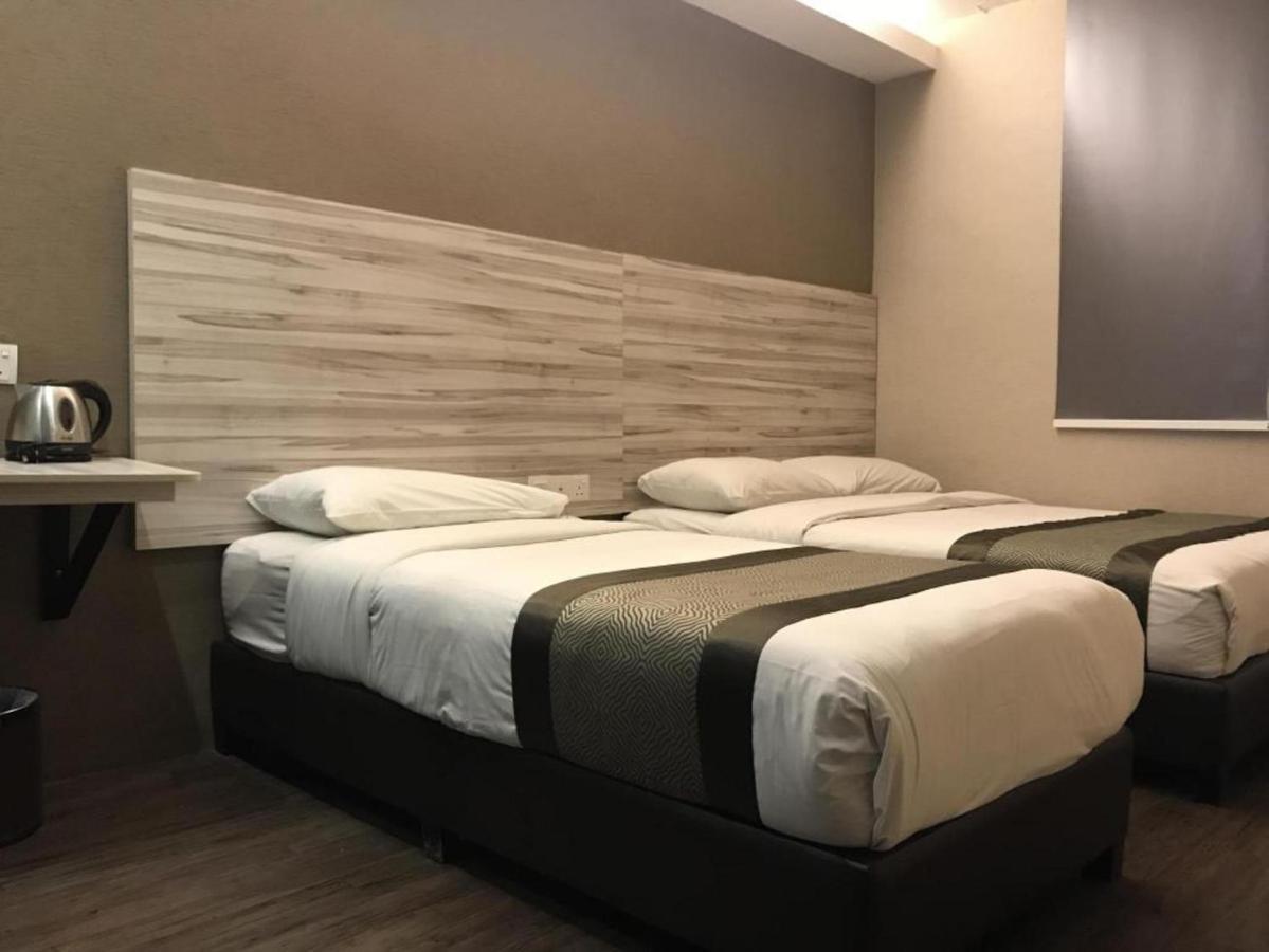 Hotel Austin Paradise - Taman Pulai Utama Skudai Esterno foto