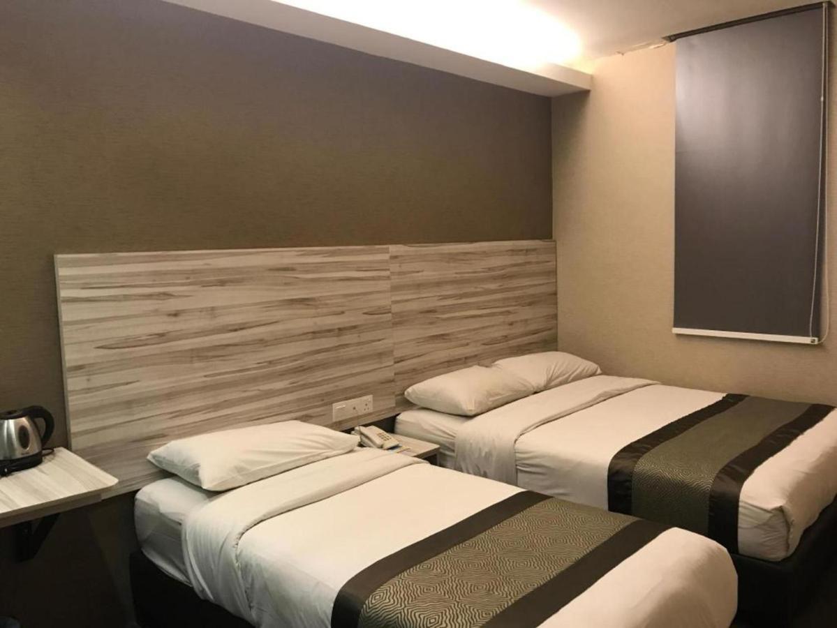 Hotel Austin Paradise - Taman Pulai Utama Skudai Esterno foto
