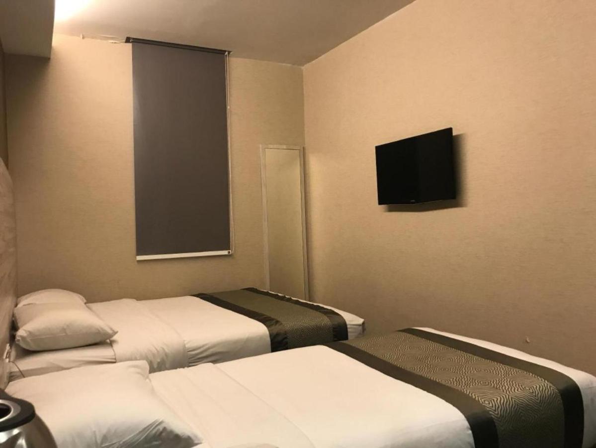 Hotel Austin Paradise - Taman Pulai Utama Skudai Esterno foto