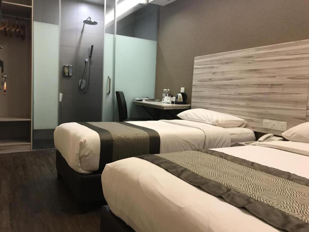 Hotel Austin Paradise - Taman Pulai Utama Skudai Esterno foto